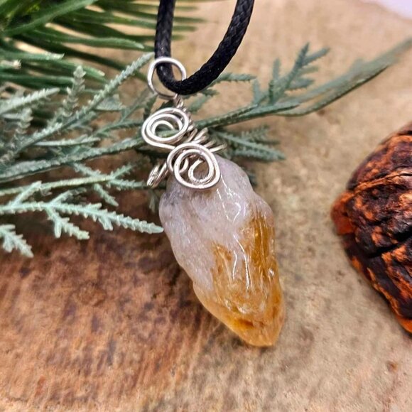 Nature Yellow Citrine Tooth Wire Wrapped Pendant Necklace - Picture 3 of 10
